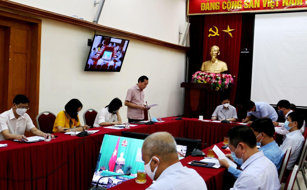 Bộ Giao thông làm việc với 19 tỉnh thành phía Nam tháo gỡ ùn tắc xe chở hàng hoá