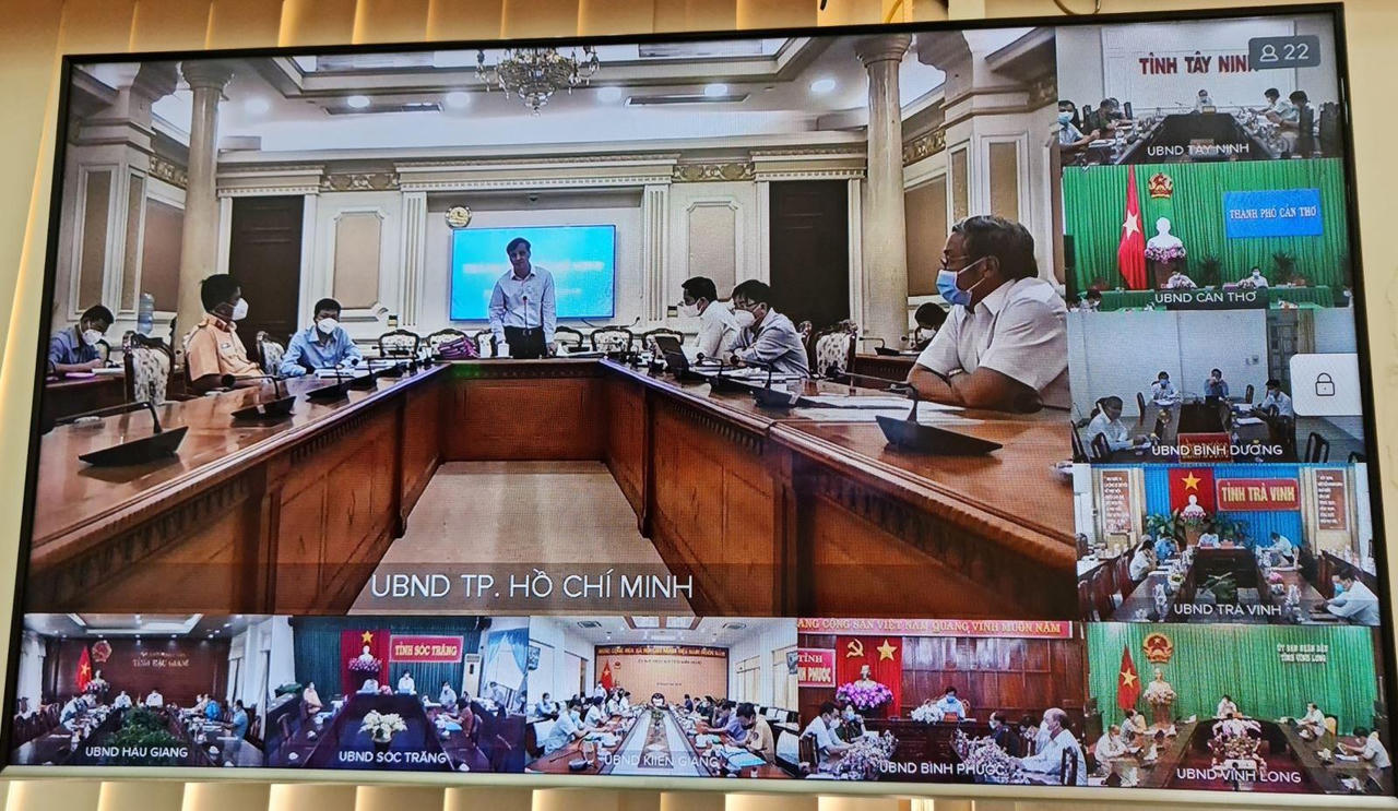 Bộ Giao thông làm việc với 19 tỉnh thành phía Nam tháo gỡ ùn tắc xe chở hàng hoá