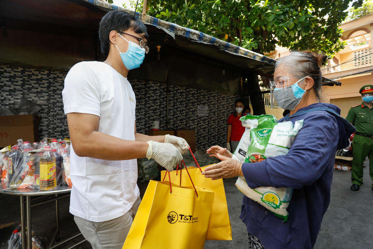 T&T Group tặng 100.000 suất quà trị giá 30 tỷ đồng cho người dân TP Hồ Chí Minh