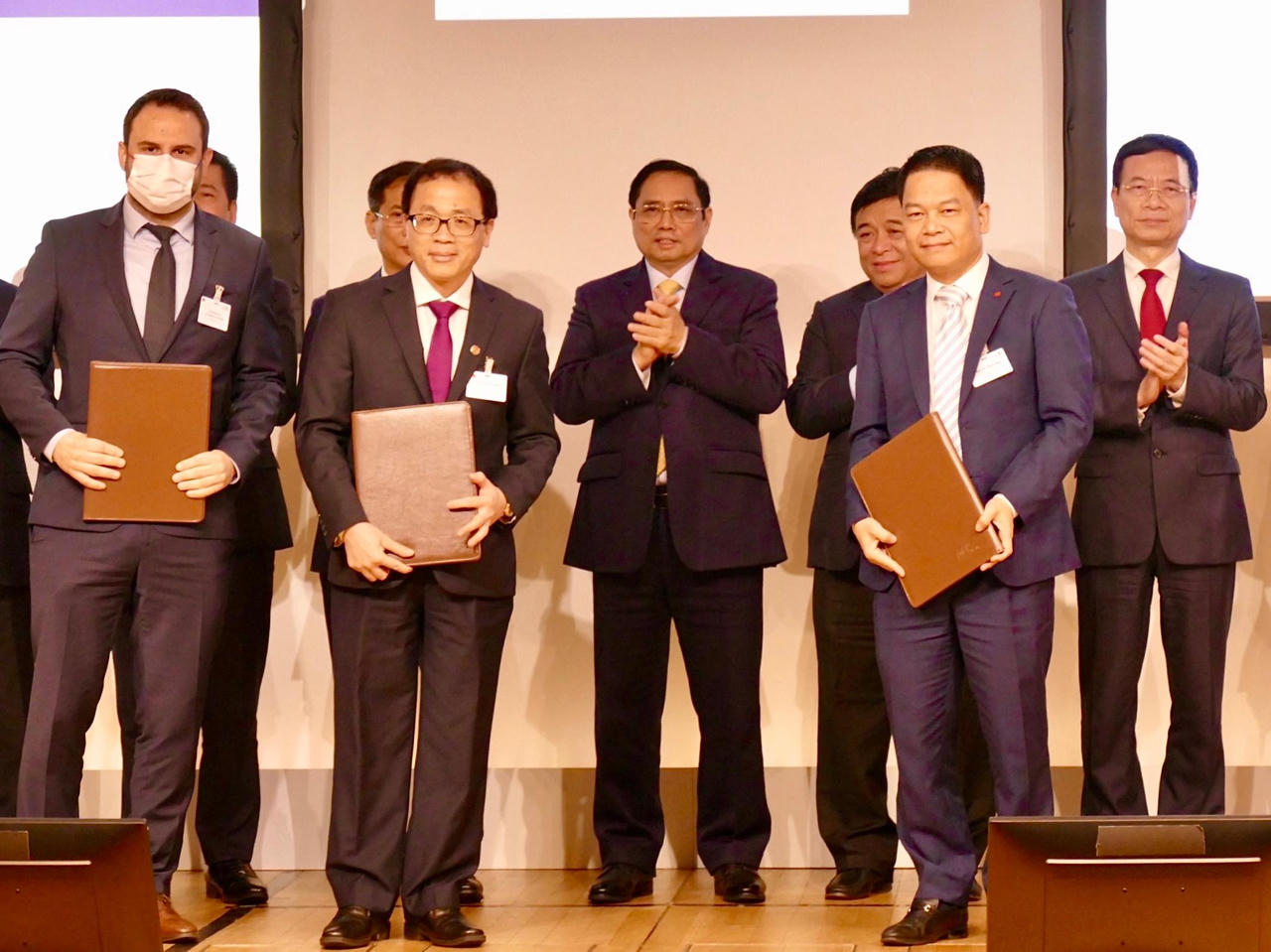 T&T Group và Total hợp tác đầu tư 3 tỷ USD vào năng lượng tái tạo