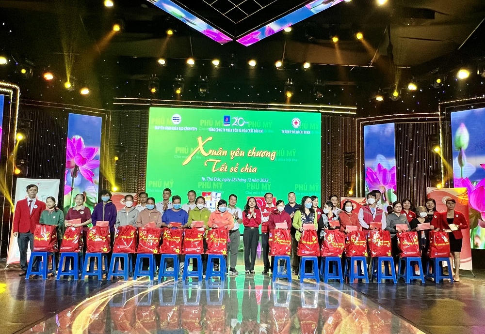 PVFCCo tặng gần 30.000 suất quà Tết cho gia đình hoàn cảnh khó khăn