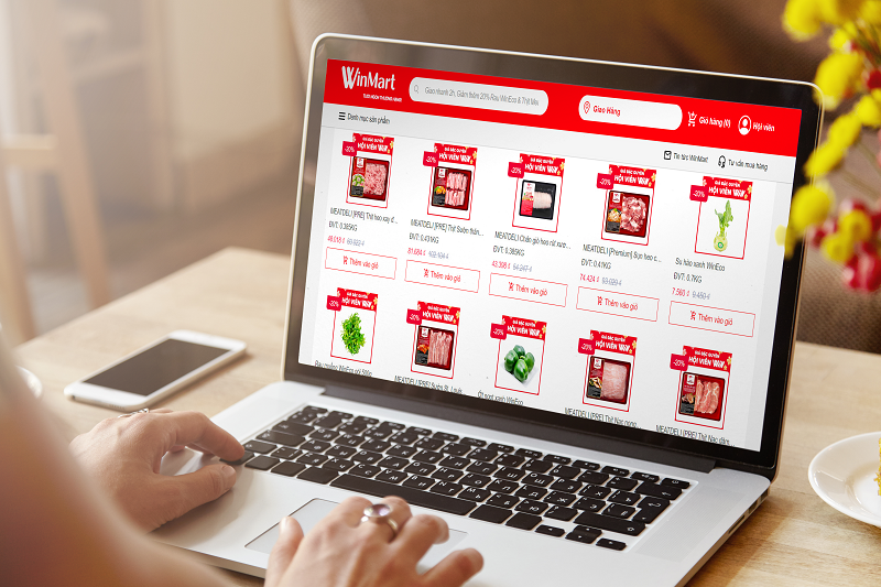 Nhà bán lẻ 'ghi điểm' nhờ chính sách giá tốt