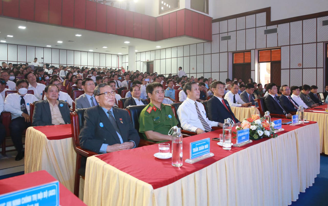 Bộ Giao thông vận tải ghi nhận đóng góp của Tổng Công ty Quản lý bay Việt Nam