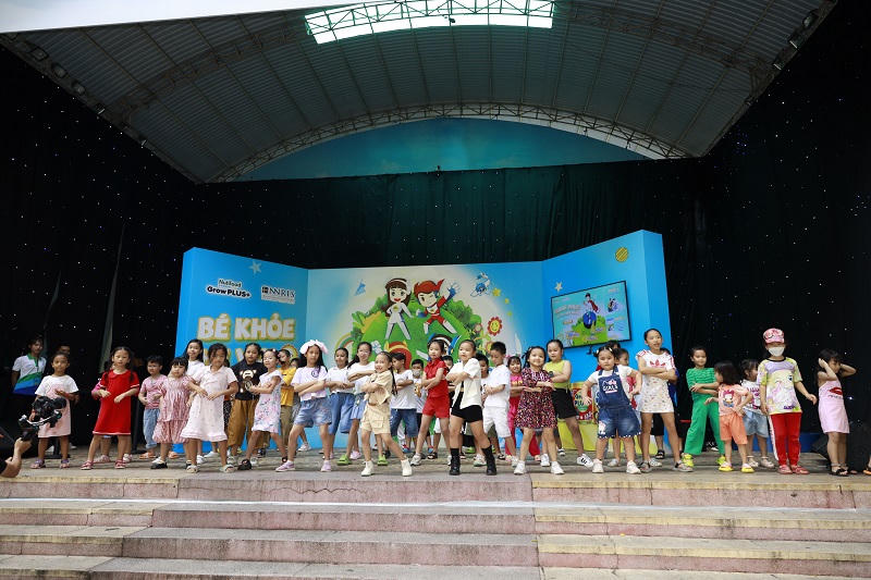 Sôi động sự kiện 'Bé Khỏe, Hè Vui' do Nutifood tổ chức