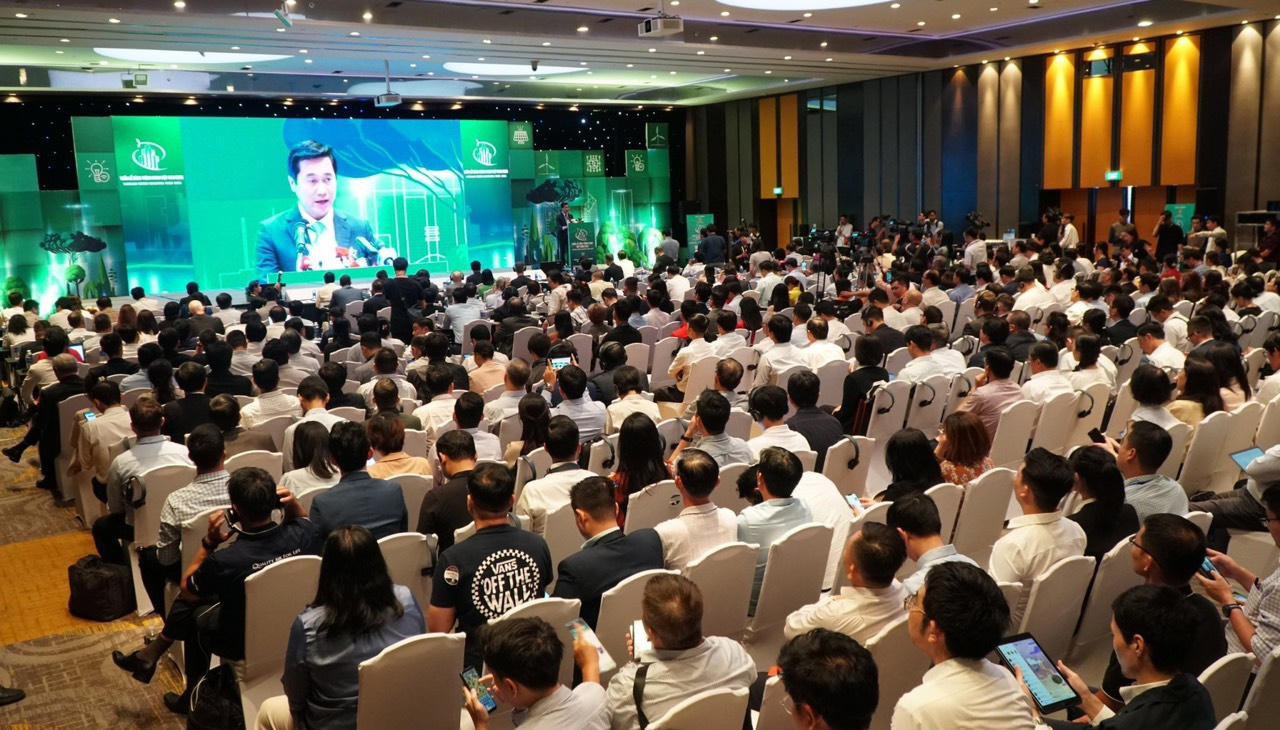 Thứ trưởng Bộ Xây dựng Nguyễn Tường Văn: Thúc đẩy chuyển đổi xanh ngành Xây dựng