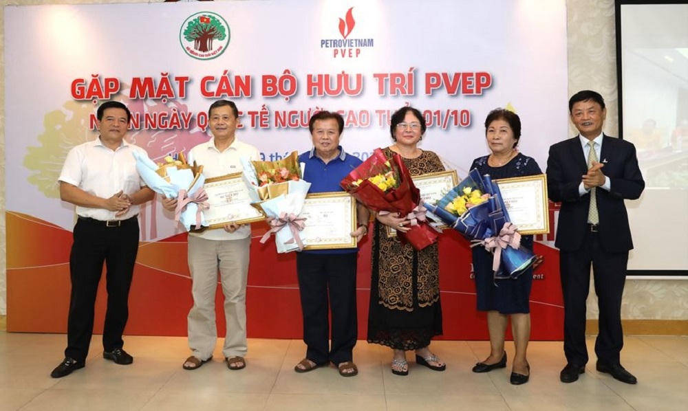 PVEP gặp mặt cán bộ hưu trí