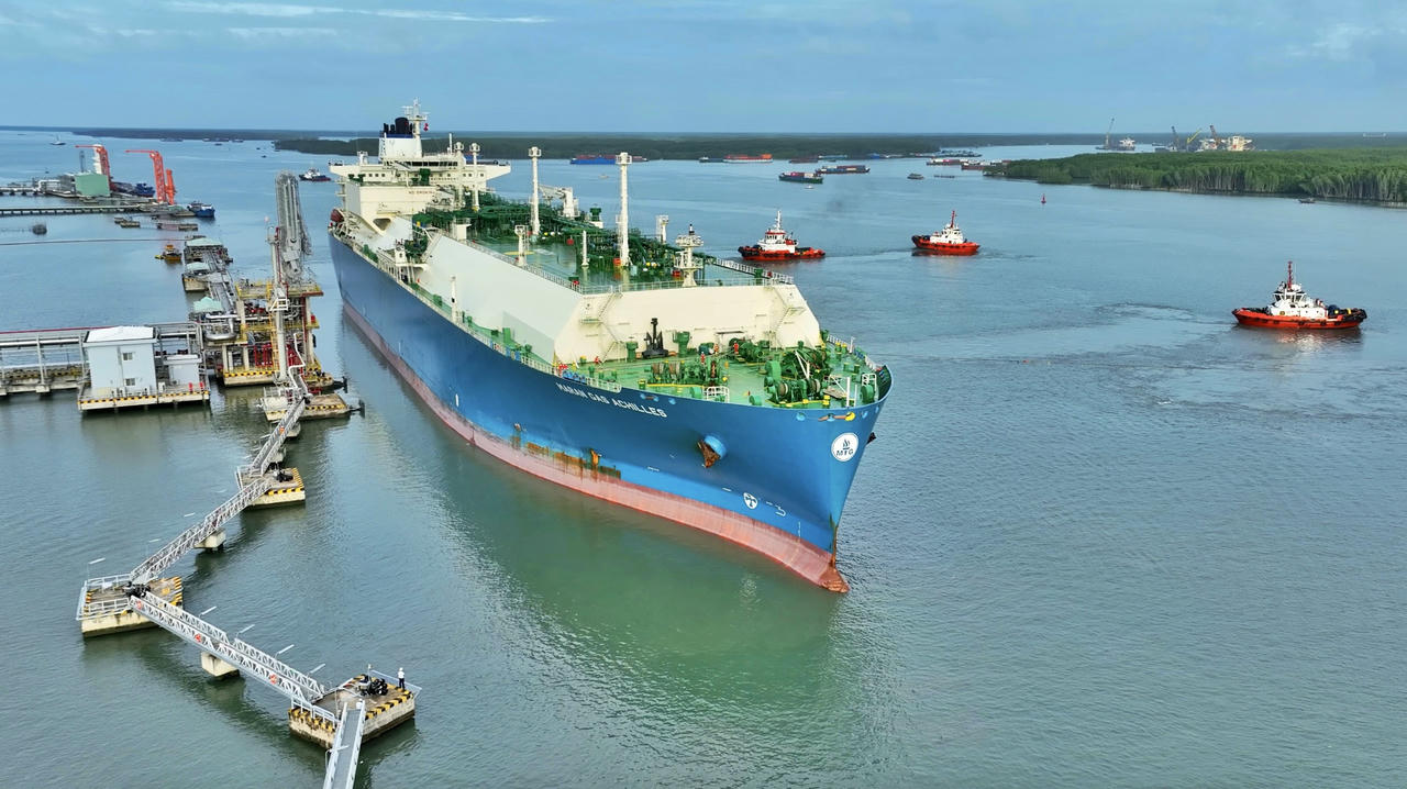 Chủ tịch PV GAS: Thời điểm 'vàng' để Việt Nam thực hiện kế hoạch nhập khẩu LNG cho phát triển điện