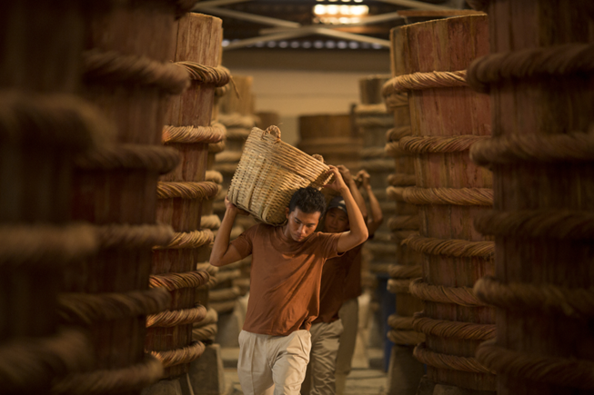 Will in Vietnam thăm nhà thùng Chin-su Phú Quốc: 'Nước mắm là rượu vang của người Việt'