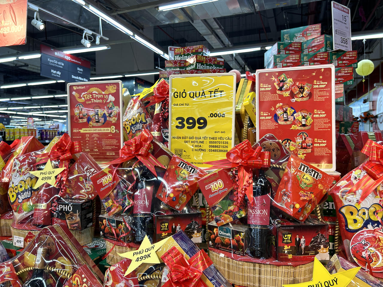 Tưng bừng không khí Tết tại hệ thống siêu thị WinMart