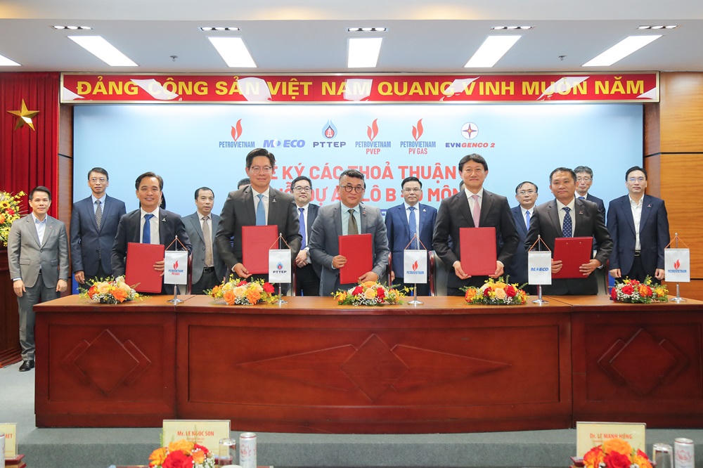 Ký kết hàng loạt thỏa thuận thương mại cho chuỗi dự án khí điện Lô B