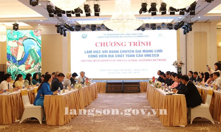 Lãnh đạo UBND tỉnh Lạng Sơn làm việc với đoàn chuyên gia UNESCO