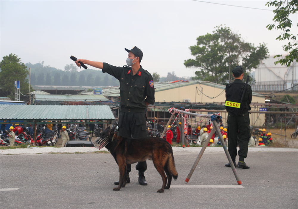 Lực lượng Quân đội, Công an thường xuyên phối hợp đảm bảo an ninh tại Nhà máy lọc dầu Dung Quất
