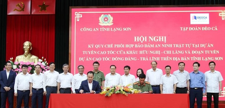 Công an tỉnh Lạng Sơn và nhà đầu tư ký kết phối hợp bảo đảm an ninh trật tự tại hai dự án cao tốc