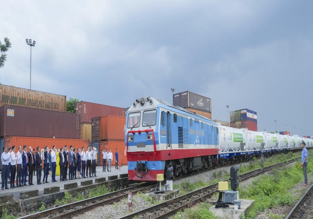 PV GAS chở LNG từ Nam ra Bắc trên quãng đường gần 2.000km bằng đường sắt 