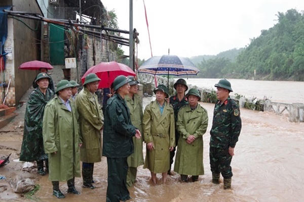 Đoàn công tác Bộ Quốc phòng kiểm tra công tác khắc phục hậu quả bão số 3 tại Lạng Sơn