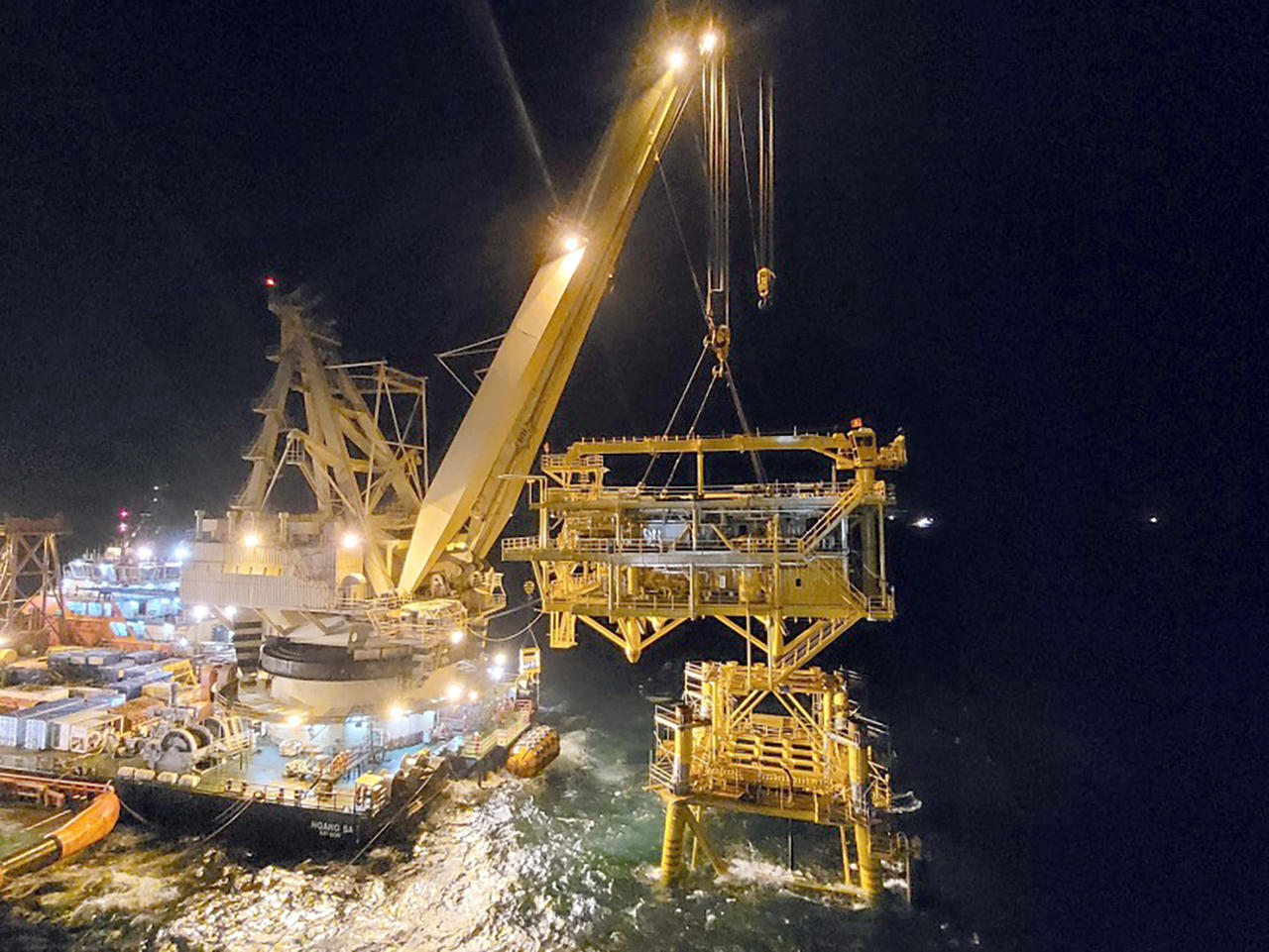 8 tháng đầu năm 2024, Petrovietnam đạt kết quả sản xuất kinh doanh tích cực