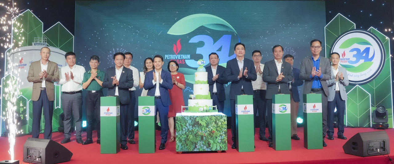 Lễ kỷ niệm 34 năm thành lập PV GAS: Khẳng định quyết tâm phát triển trong 'Hành trình năng lượng xanh'