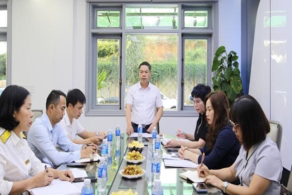 Lãnh đạo UBND tỉnh Lạng Sơn thăm hỏi, động viên công ty xe điện Việt Nhật sau hỏa hoạn