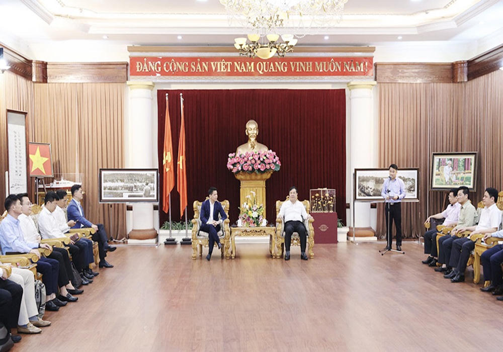 Tổng Giám đốc PV GAS làm việc với Bí thư Tỉnh ủy Nam Định, bàn việc xây dựng Trung tâm điện khí LNG