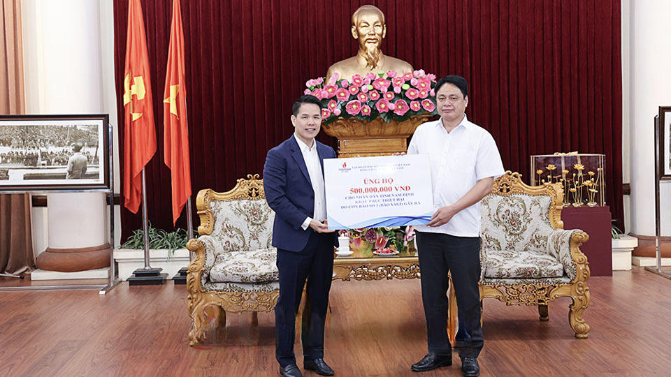 Tổng Giám đốc PV GAS làm việc với Bí thư Tỉnh ủy Nam Định, bàn việc xây dựng Trung tâm điện khí LNG