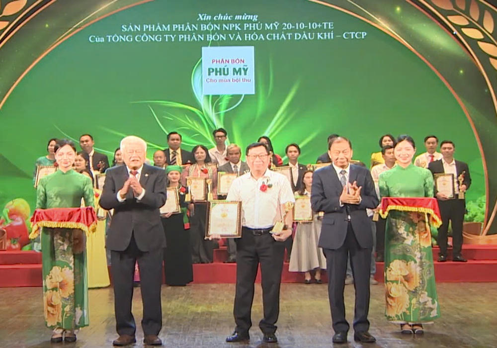 Một sản phẩm NPK Phú Mỹ được vinh danh 'Thương hiệu Vàng nông nghiệp Việt Nam năm 2024'