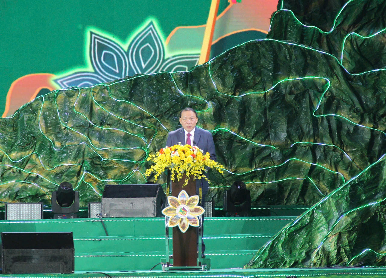 Khai mạc Ngày hội Văn hóa, Thể thao và Du lịch các dân tộc vùng Đông Bắc lần thứ XI