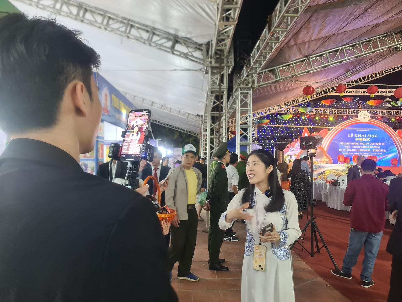 Đặc sắc hội chợ thương mại, du lịch quốc tế Việt - Trung