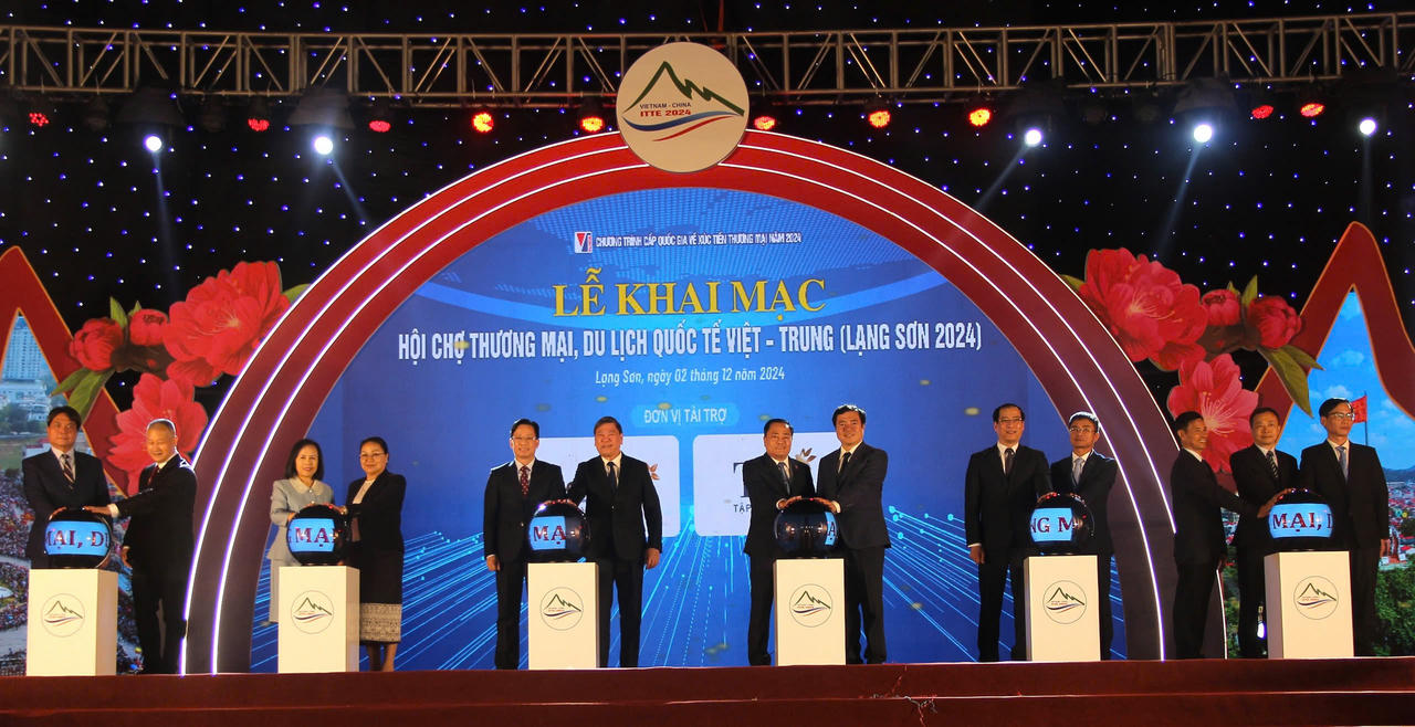 Đặc sắc hội chợ thương mại, du lịch quốc tế Việt - Trung