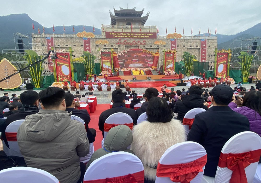 Bắc Giang khai mạc Tuần Văn hóa - Du lịch và hội xuân Tây Yên Tử 2025