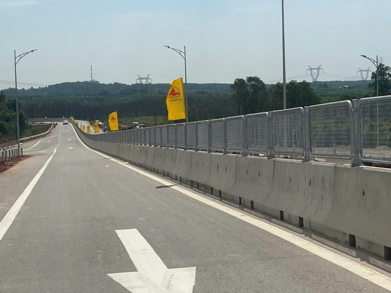 Thông xe kỹ thuật cao tốc Bùng - Vạn Ninh