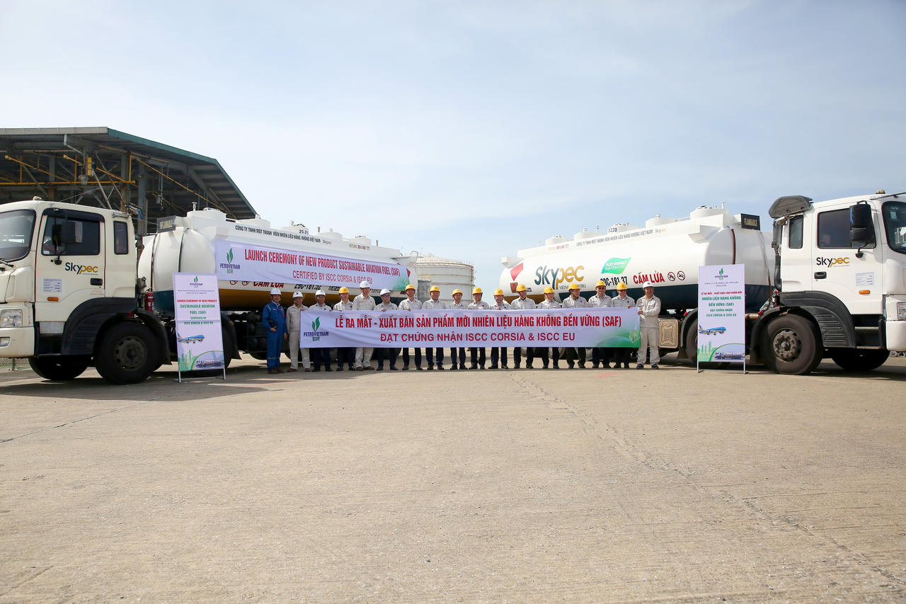 BSR xuất bán lô sản phẩm mới Nhiên liệu hàng không bền vững