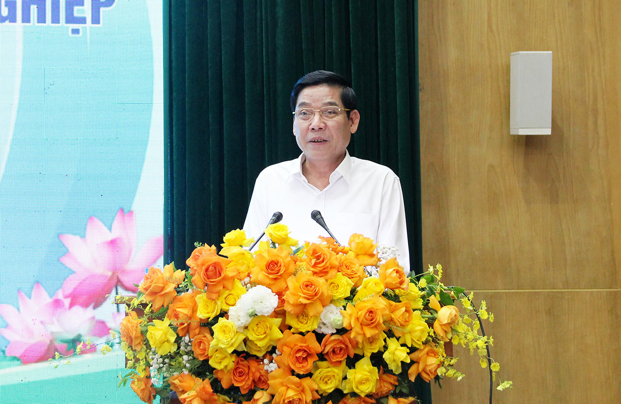 Lãnh đạo tỉnh Bắc Giang đối thoại với doanh nghiệp