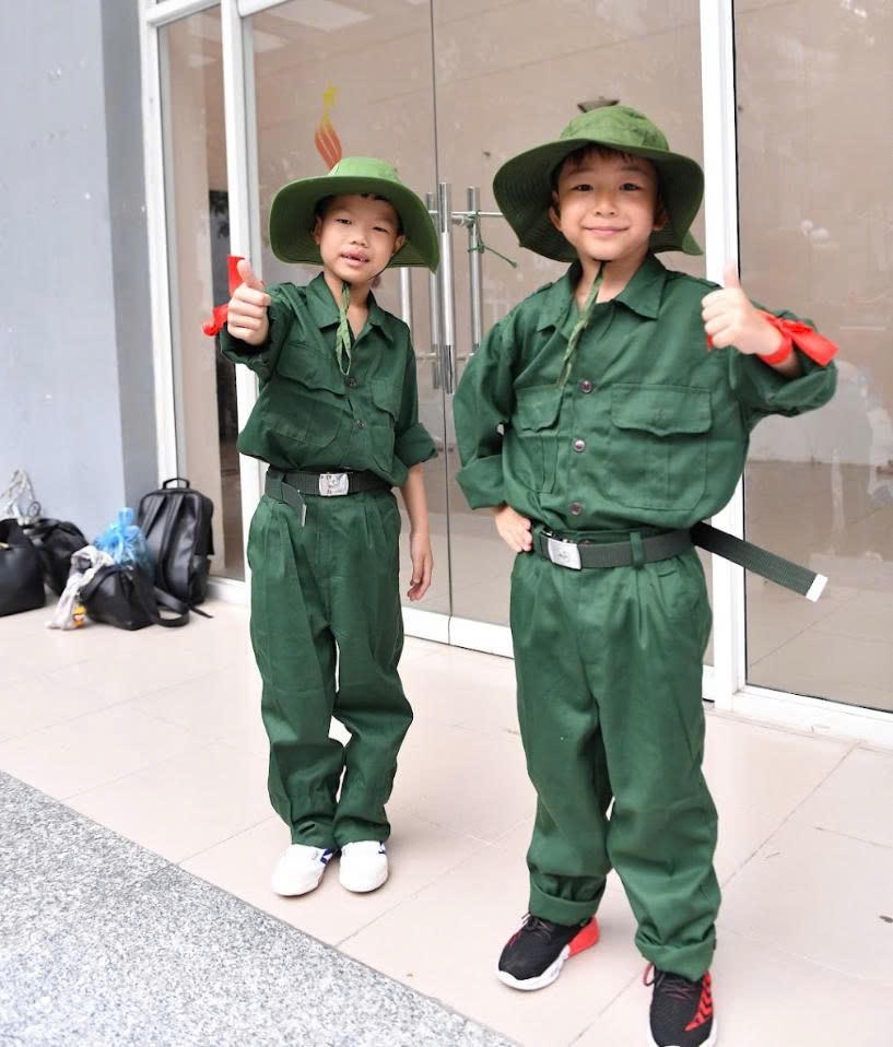 Tạm biệt bố mẹ, con đi bộ đội: 96 chiến sĩ nhí bước vào hành trình kỷ luật “thép”