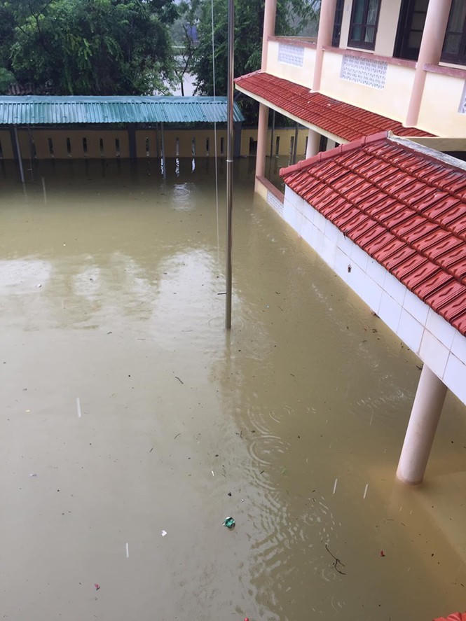 3 người chết, 4 người mất tích, hơn 200 trường hoãn khai giảng do mưa lũ