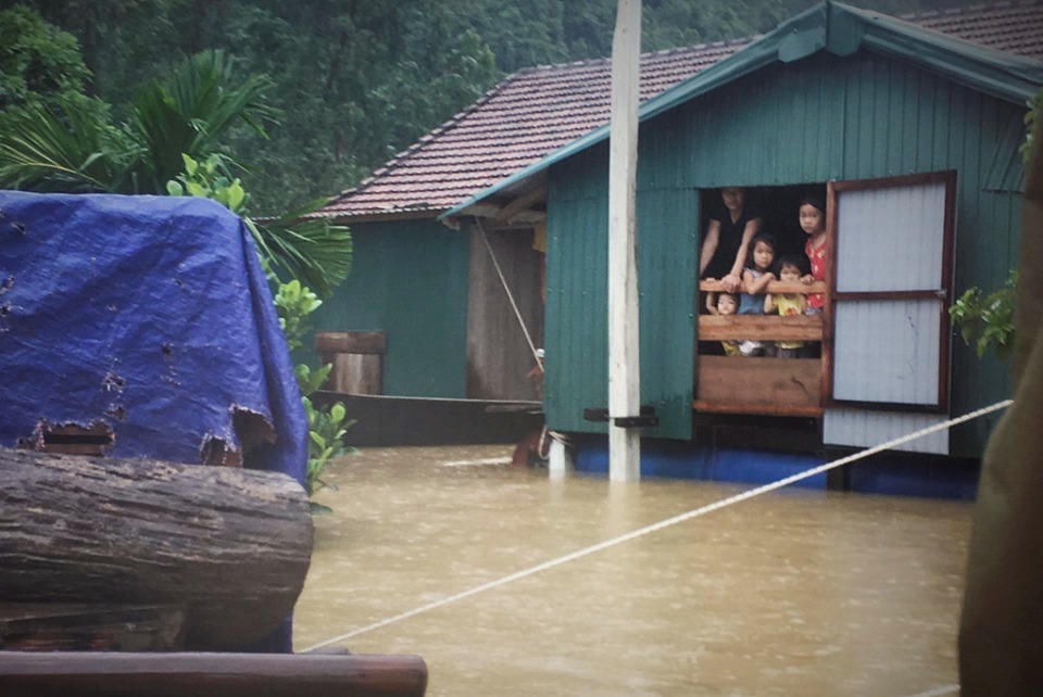 3 người chết, 4 người mất tích, hơn 200 trường hoãn khai giảng do mưa lũ