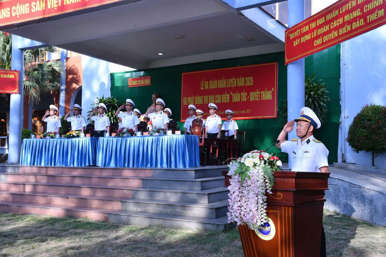 Các đơn vị Quân chủng Hải quân đồng loạt ra quân huấn luyện 2025