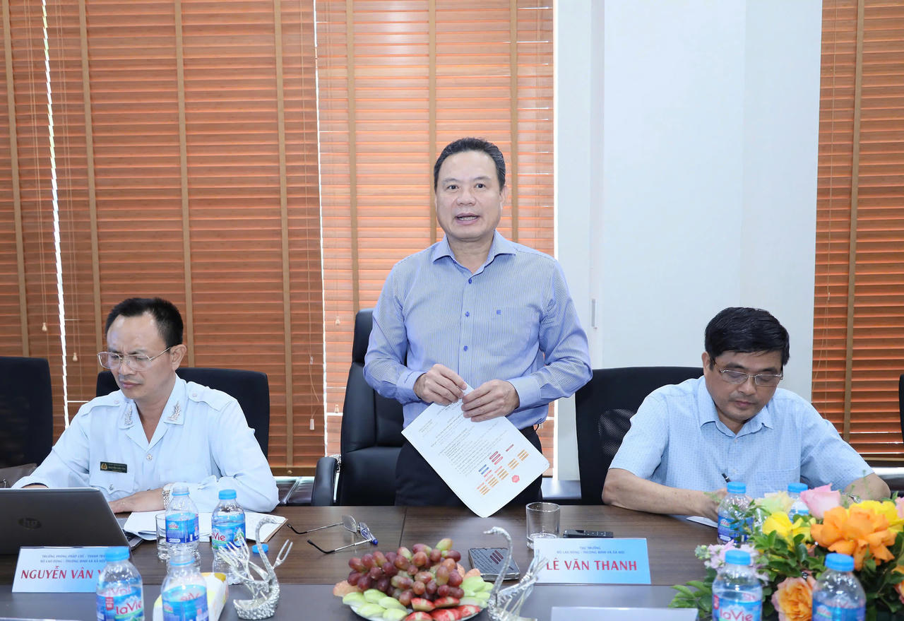 Thứ trưởng Lê Văn Thanh: Công ty xây dựng CDC ngày càng khẳng định được uy tín qua công tác đảm bảo an toàn lao động