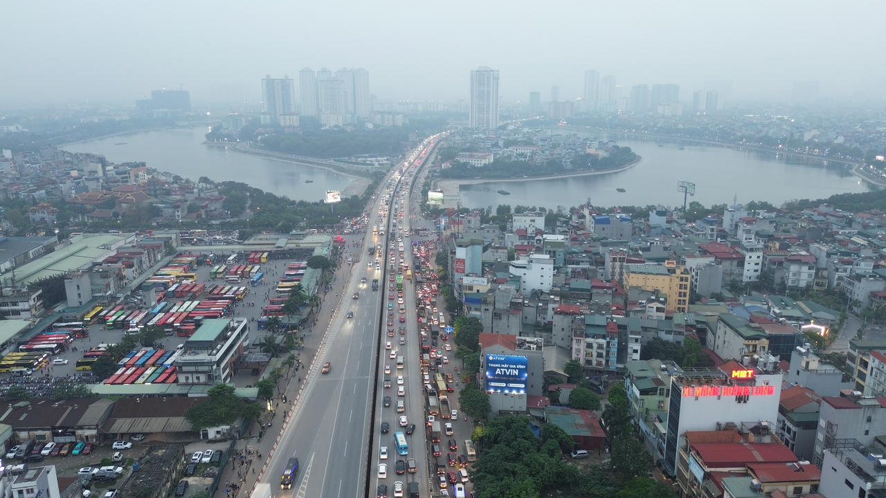 Cửa ngõ phía Nam Hà Nội ùn tắc kéo dài trước kỳ nghỉ lễ 30/4