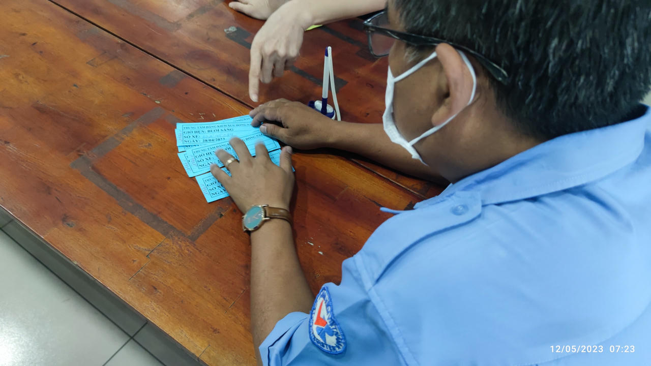 Đồng Nai: Phát hiện đối tượng nghi làm giả phiếu đăng kiểm