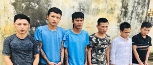 Ổ nhóm tội phạm chống công an bằng chai xăng và bình ga