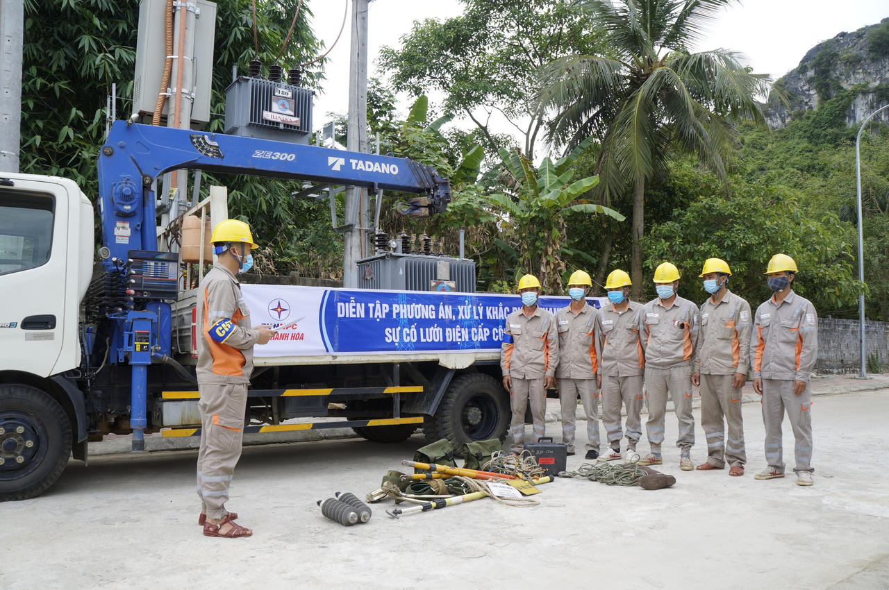Ngành Điện lực Thanh Hóa diễn tập phòng, chống thiên tai và tìm kiếm cứu nạn năm 2021