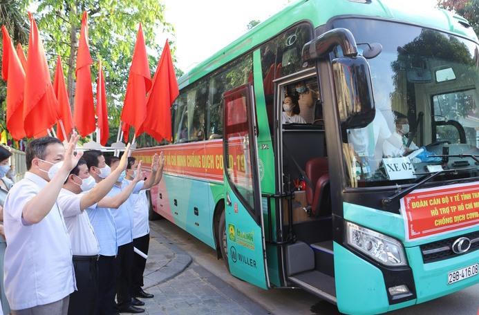 59 cán bộ y tế Thanh Hoá tình nguyện vào hỗ trợ TP HCM chống dịch