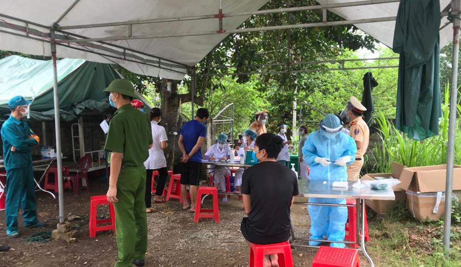 Dồn sức đẩy lùi 'ổ dịch' tại Nông Cống 