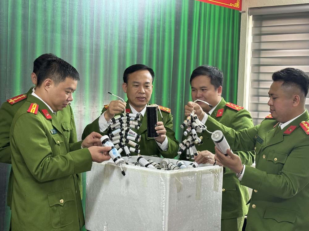  Liên tiếp triệt phá 3 đường dây buôn bán, sản xuất pháo nổ quy mô lớn