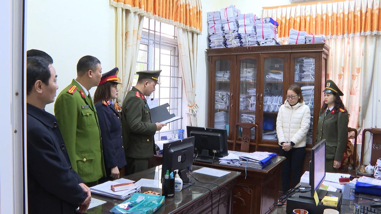 Khởi tố bị can 23 đối tượng tội đưa, nhận hối lộ tại Thanh Hóa