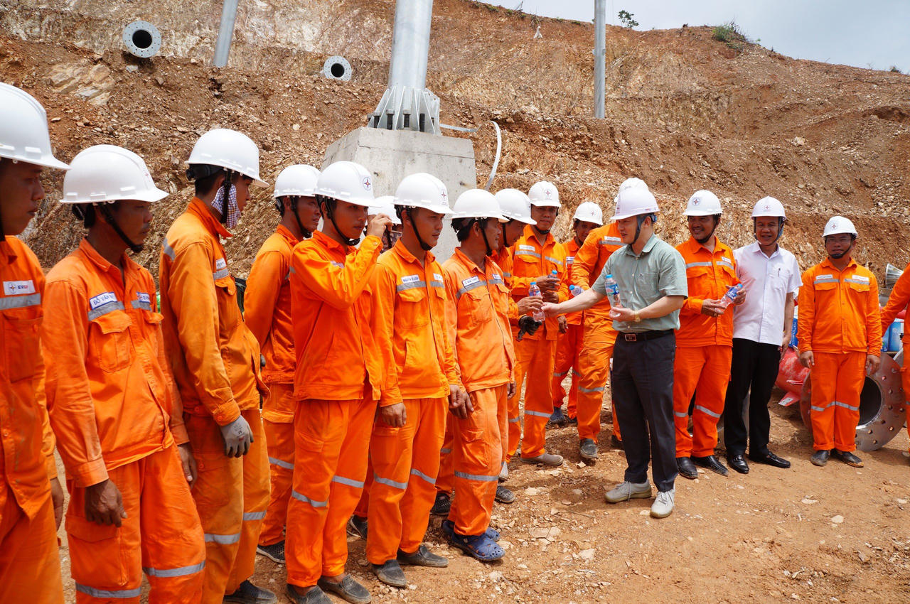 Điện lực Thanh Hóa đồng lòng dốc sức cho “tiền tuyến” 500kW mạch 3