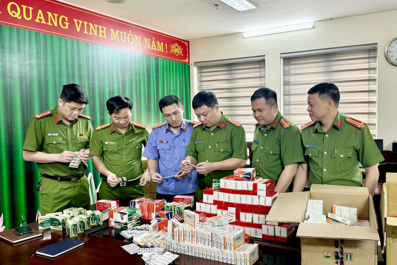 Triệt phá đường dây sản xuất, mua bán thuốc kháng sinh giả quy mô lớn