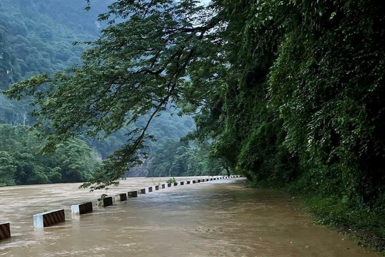 Thanh Hoá công bố tình trạng khẩn cấp trước diễn biến mưa lũ, sạt lở phức tạp