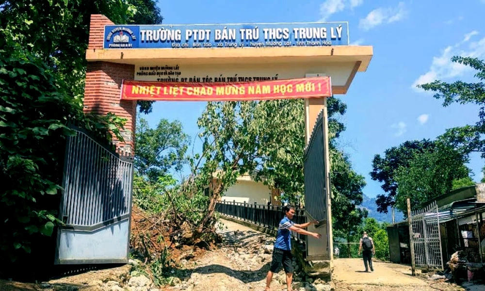 Cô giáo giúp hơn 200 học sinh thoát thảm hoạ sạt lở