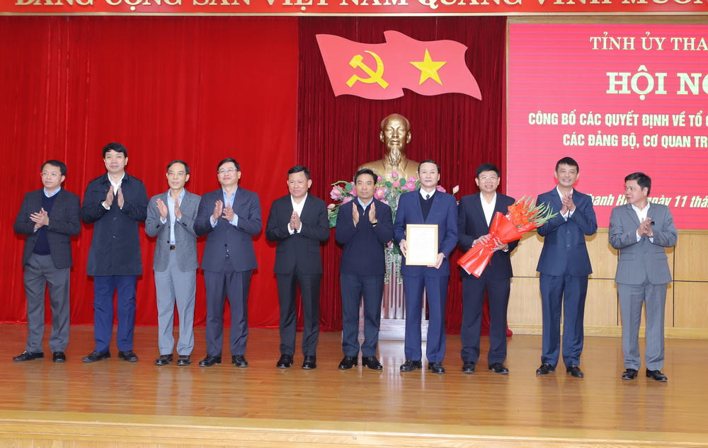 Kết thúc hoạt động 8 đảng đoàn, hợp nhất Ban Tuyên giáo và Dân vận Tỉnh ủy Thanh Hóa